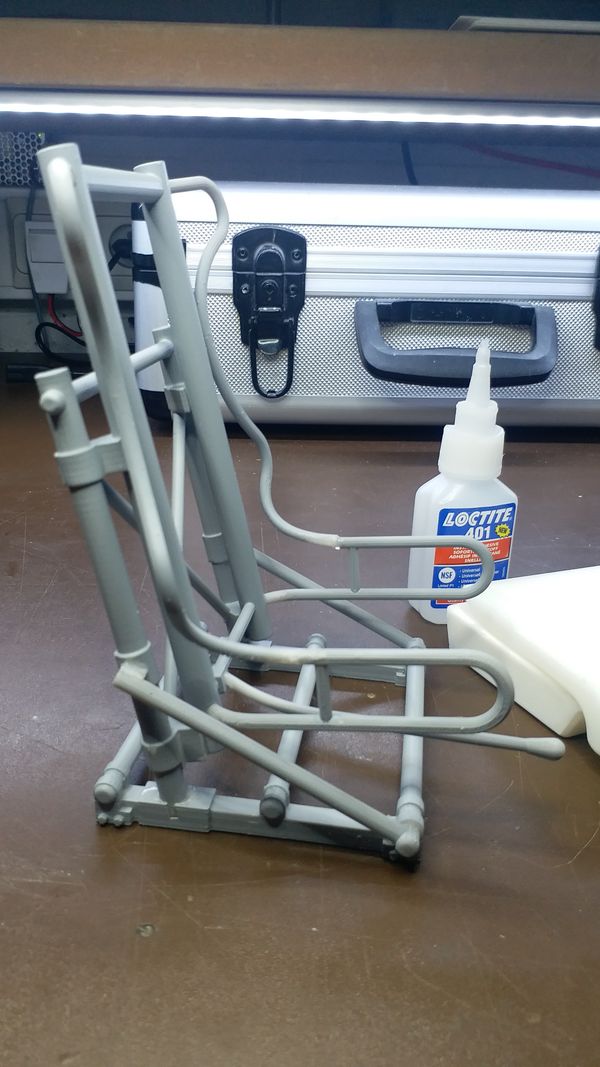 Chapter 8: Pilot seat assembly