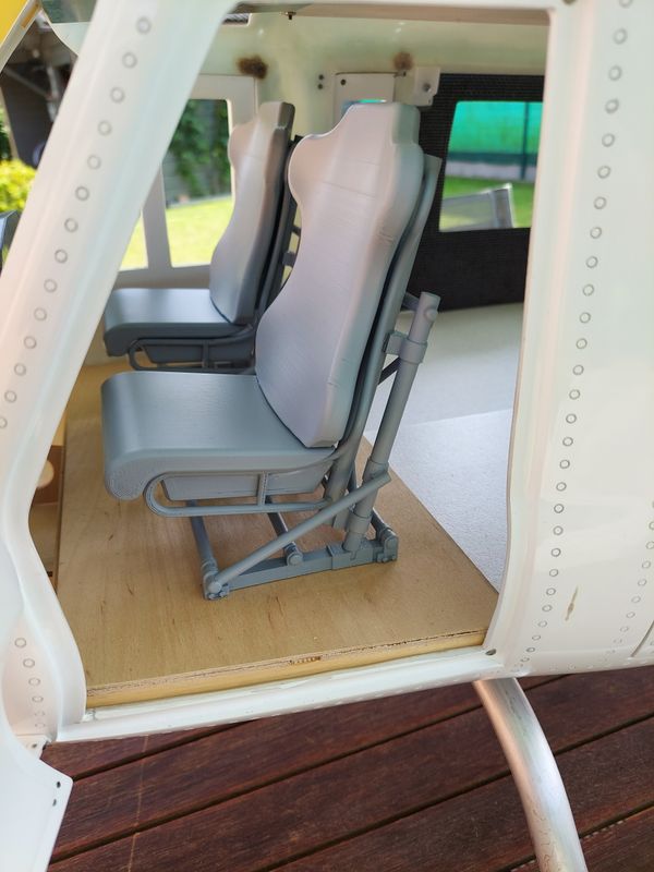 Chapter 8: Pilot seat assembly