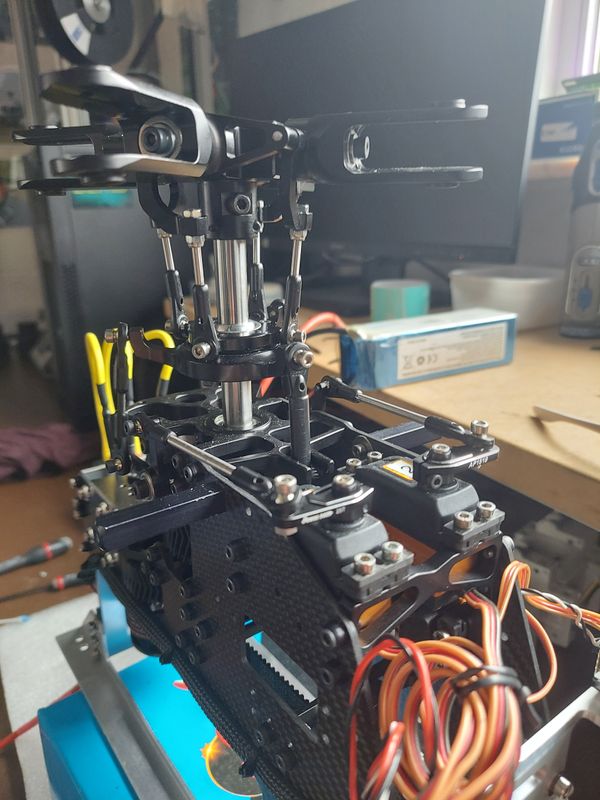 Chapter 8: Final assembly of the rotorhead