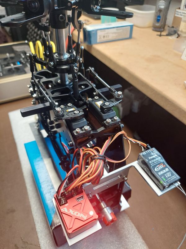 Chapter 8: Final assembly of the rotorhead