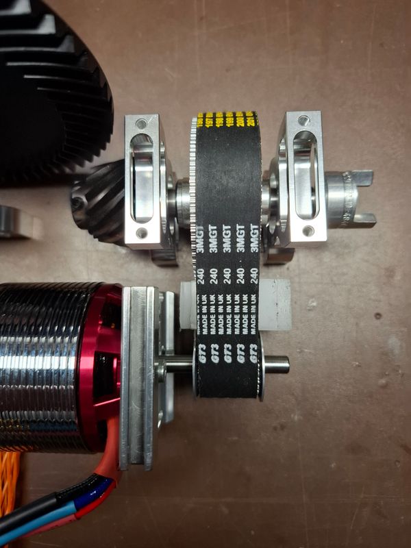 Chapter 8: Second design for the Cobra mechanics