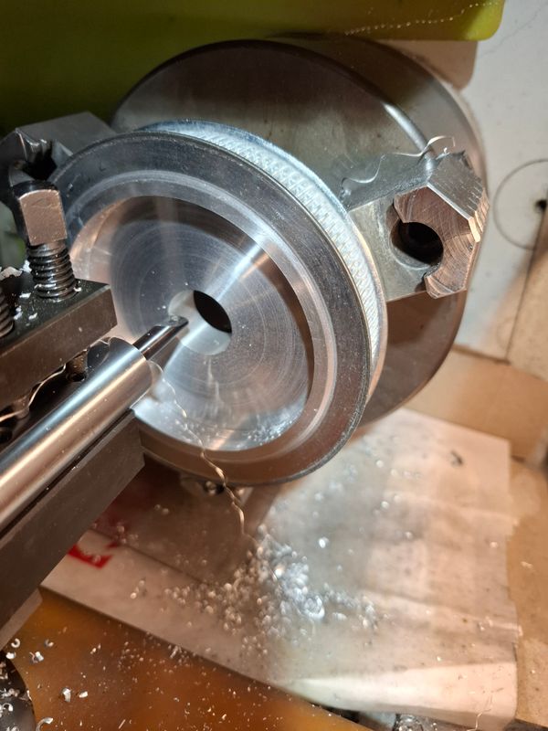 Chapter 2: Main drive pulley