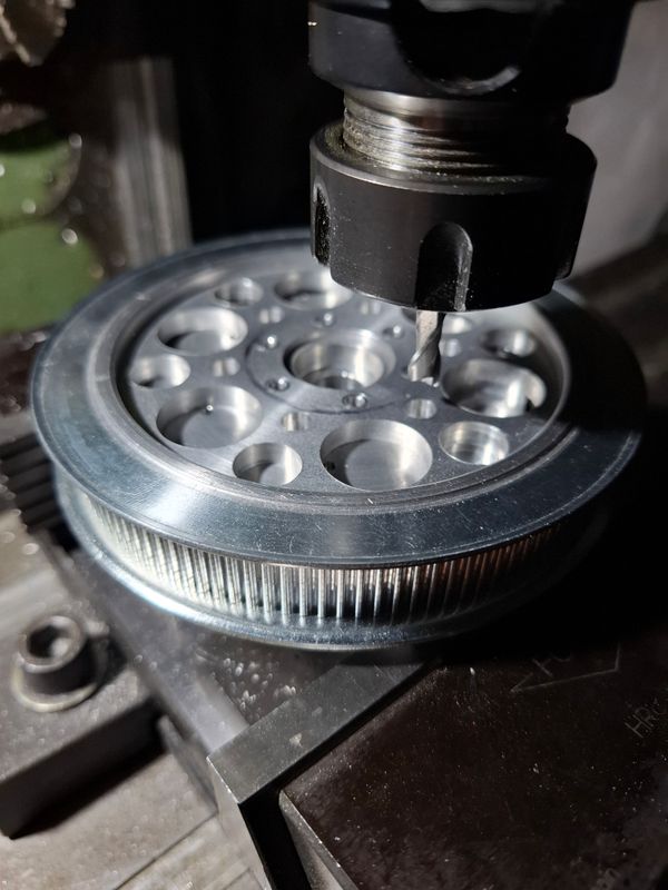 Chapter 2: Main drive pulley