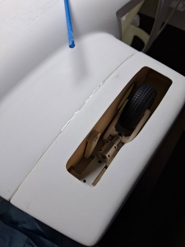 Chapter 6: Retract mechanics laminating to the fuselage