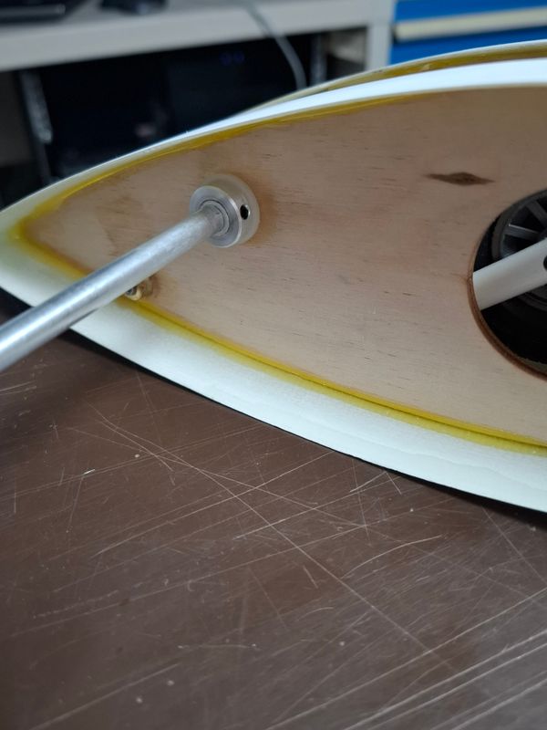 Chapter 6: Retract mechanics laminating to the fuselage
