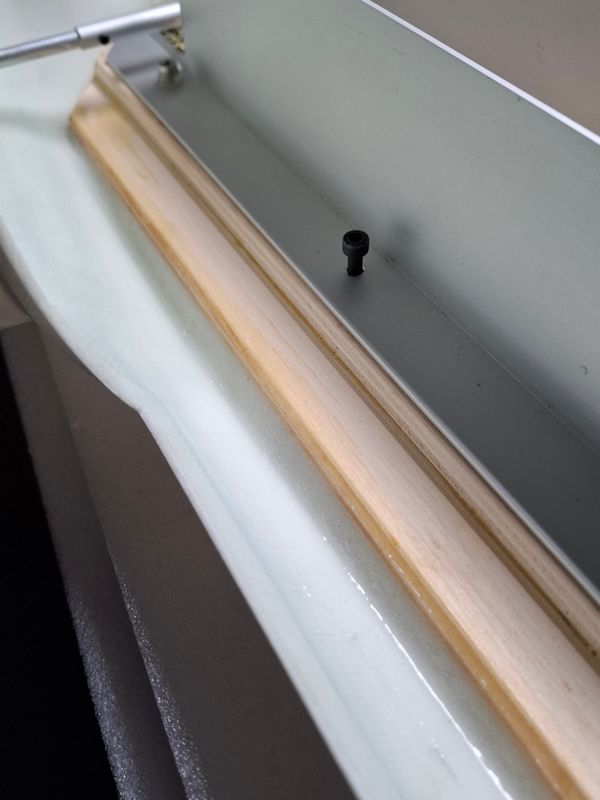 Chapter 7: Baseframe glueing to the fuselage.