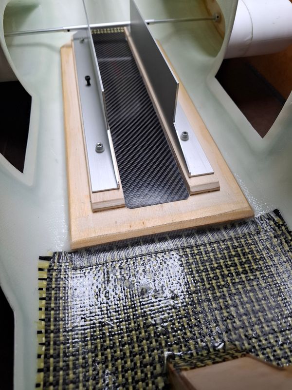 Chapter 7: Baseframe glueing to the fuselage.
