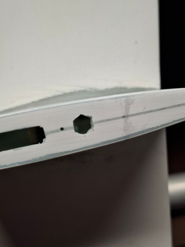 Chapter 4: Removable tail fin section.