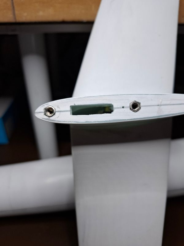 Chapter 4: Removable tail fin section.