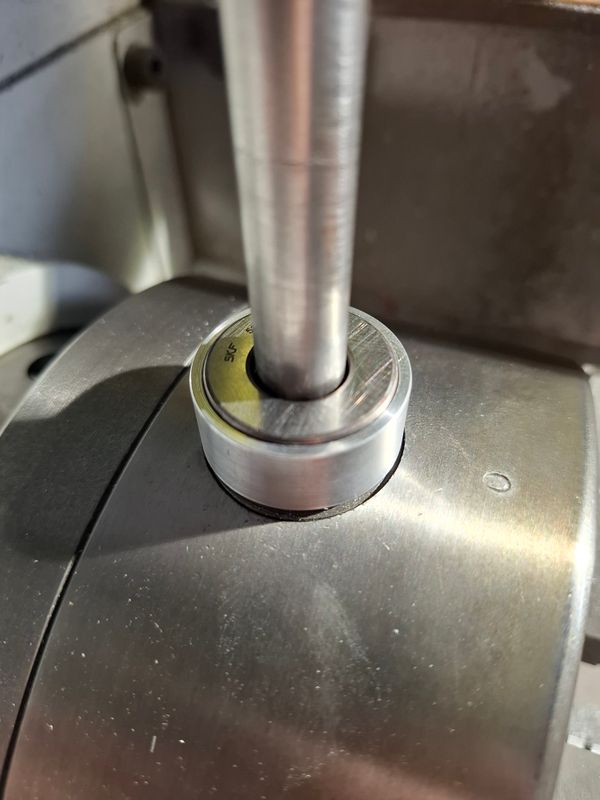 Chapter 10: Main shaft Trustbearing grease cover